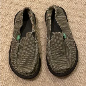 NWOT Boys Sanuk Vagabond shoes, size 3 little boys